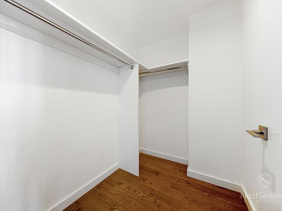 4th image of 11-39 49th Ave #423