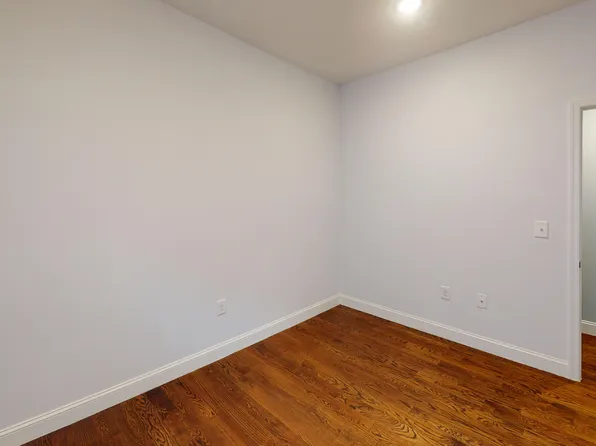 40 Corbin Avenue image 15 of 26