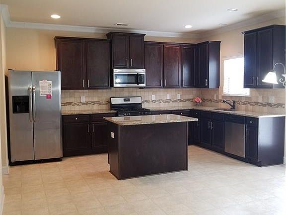 3rd image of 4148 Elm Trace Dr