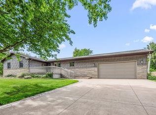 2499 Willowwood Ave, Valparaiso, IN 46383