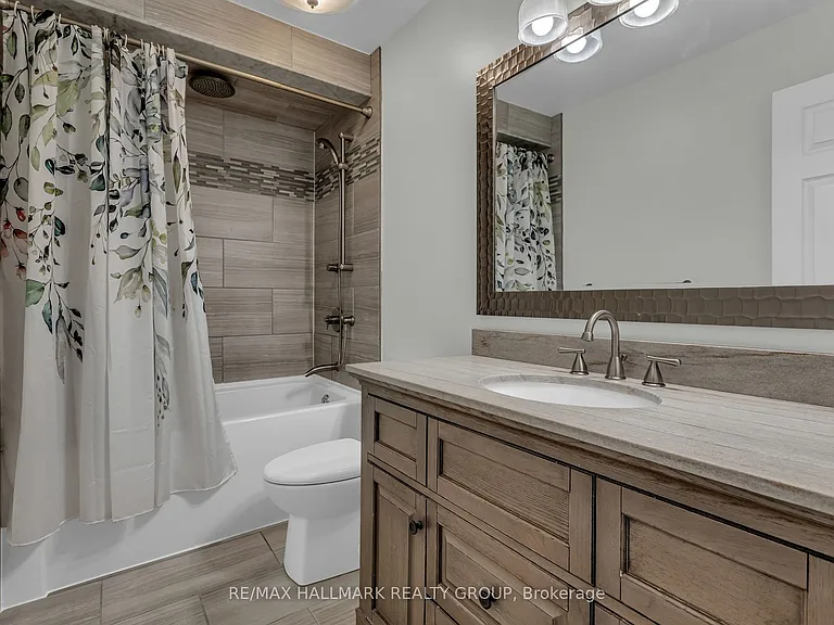 146 College Cir — Photo 30