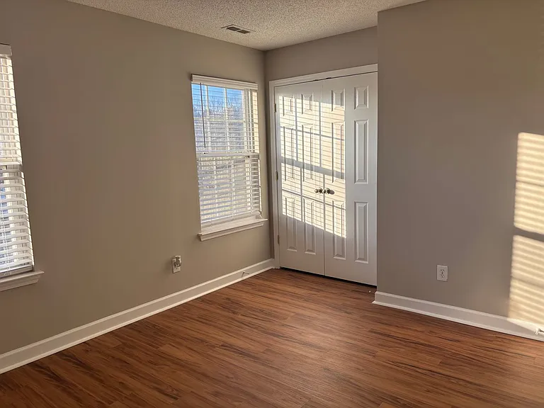 14104 Bernardy Ln — Photo 35