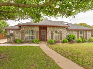 217 6th St, Shady Shores, TX 76208
