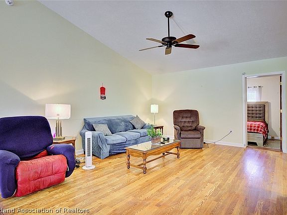 5th image of 1109 Hammock Rd
