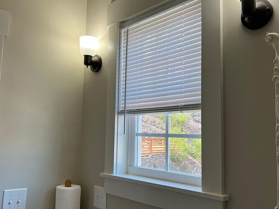 1st image of 928 Dartmouth St #2