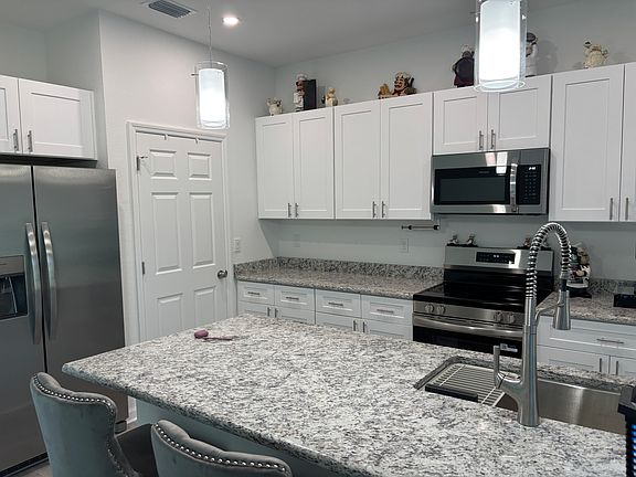 5th image of 534 Redwood Ave S #534