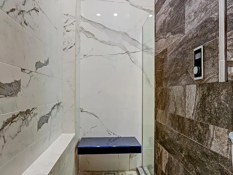 815 W 24th St #A — Photo 22