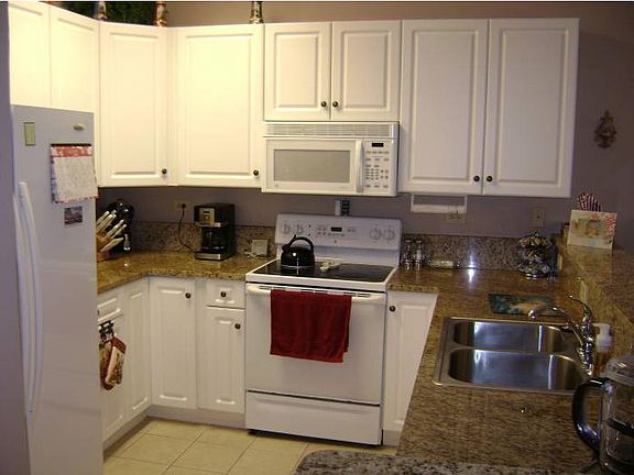 Kitchen w/Granite Tops