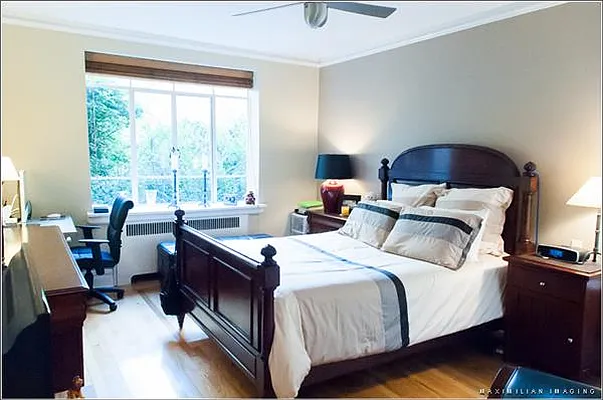 Sold by Bank Neary | media 21