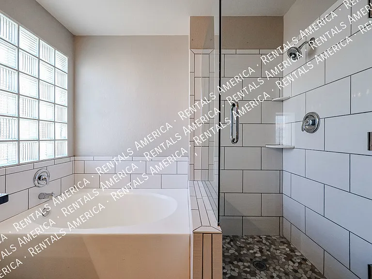 2361 W Myrtle Dr — Photo 16