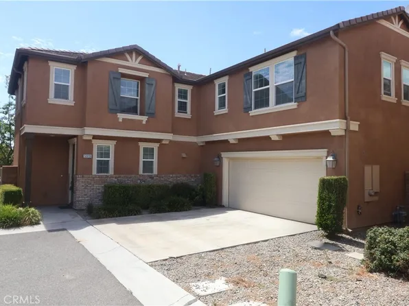 5919 Silveira St, Corona, CA 92880