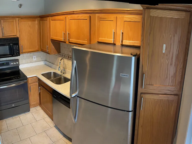 11550 Southfork Ave #212 — Photo 8