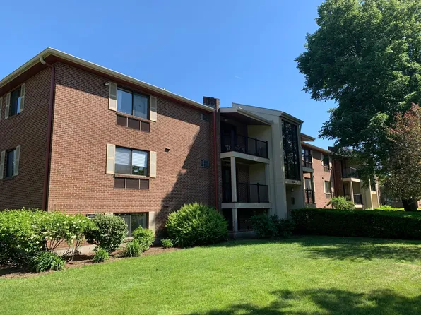 2340 Commonwealth Ave APT 23, Auburndale, MA 02466