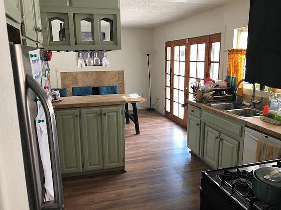 1st floor kitchen, dining room