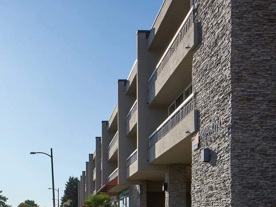Building Photo 4
