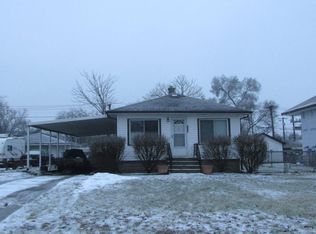 208 Cameron Ave, Lockport, IL 60441