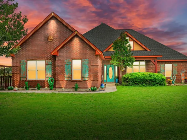 5660 Veal Station Rd, Weatherford, TX 76085