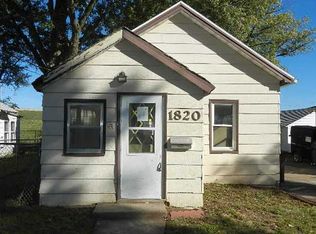 1820 Maple St, Des Moines, IA 50316