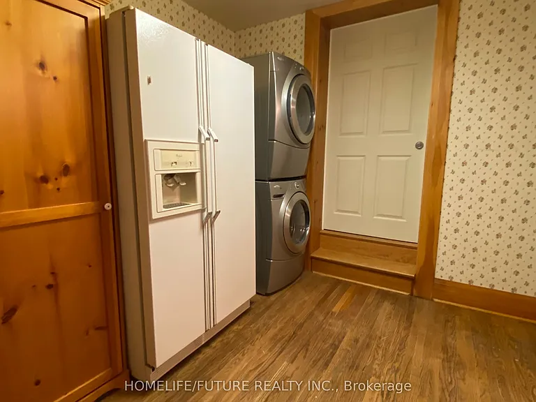192 Parkview Ave — Photo 5