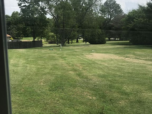 4th image of 80 Woodlake Ln