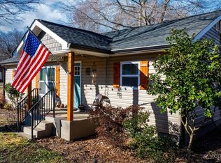 1456 33rd St SW, Hickory, NC 28602