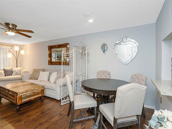 3rd image of 4252 SHELDON PLACE #4252