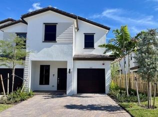 267 SW 159th Pl, Hollywood, FL 33027