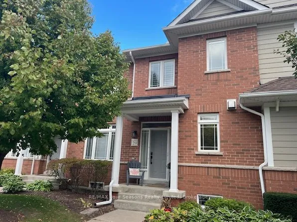 29 N Maple St, Collingwood, ON L9Y 2P7
