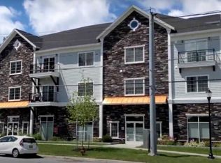 97 East Ave APT 204, Saratoga Springs, NY 12866