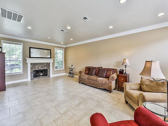 5th image of 2810 Hollinwell Dr