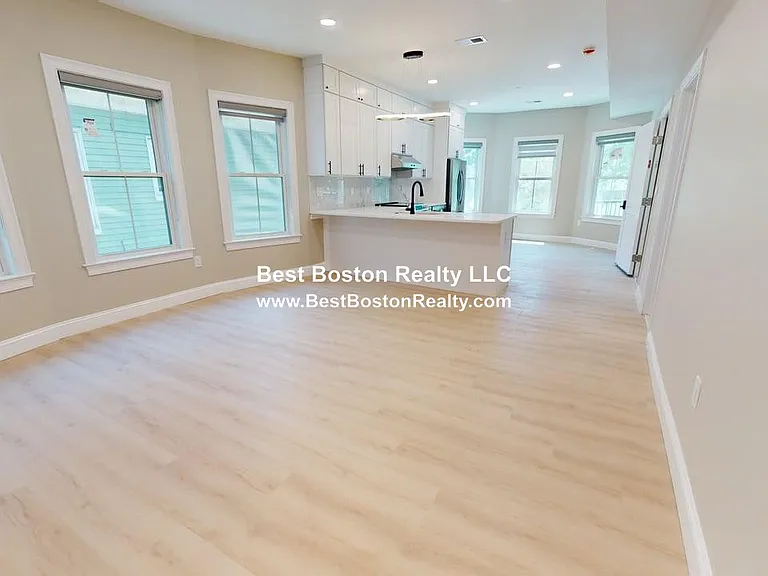 231 Highland Ave #2 — Photo 6