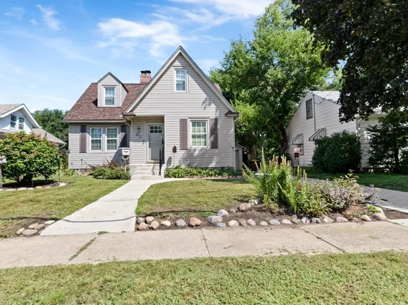 412 Merrill Ave, Loves Park, IL 61111