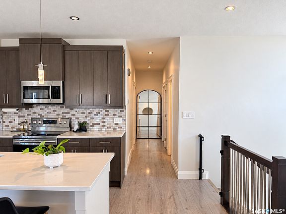 4th image of 506 Cabrera Way