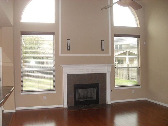 5th image of 9433 Caves Valley Dr