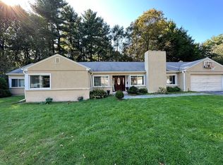 10 Ellis Dr, Worcester, MA 01609