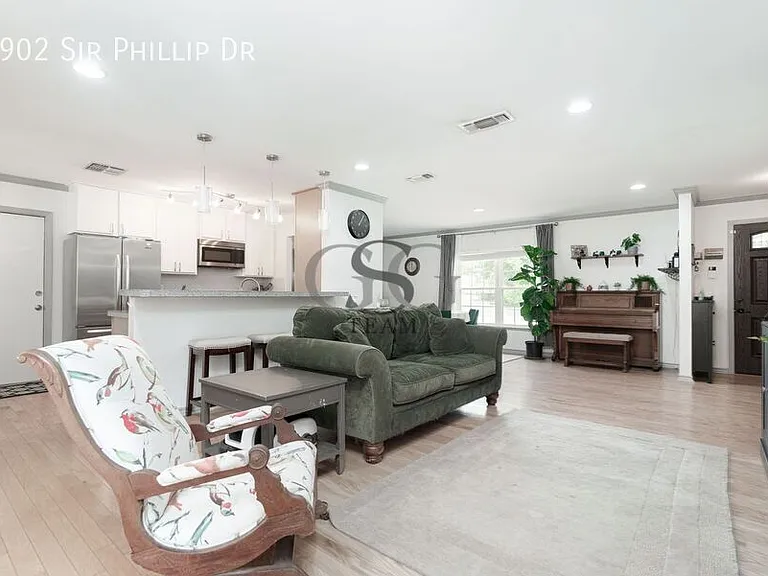 2902 Sir Phillip Dr — Photo 9