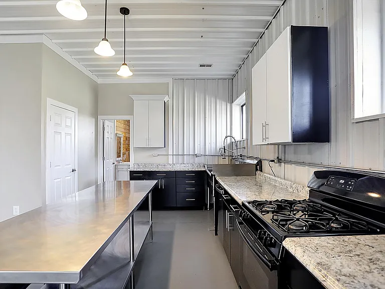 940 W 1090 N — Photo 15
