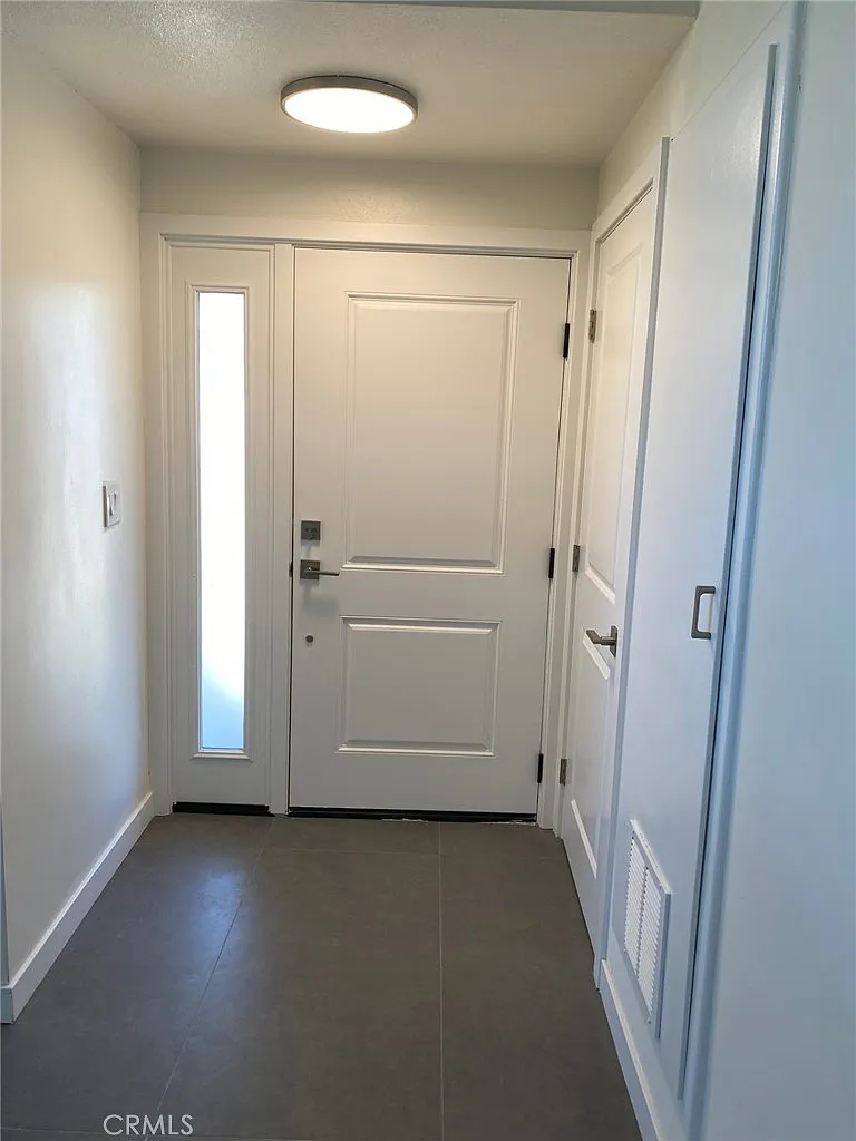 3 bed, 1404 sqft, $2,950 — Photo 4
