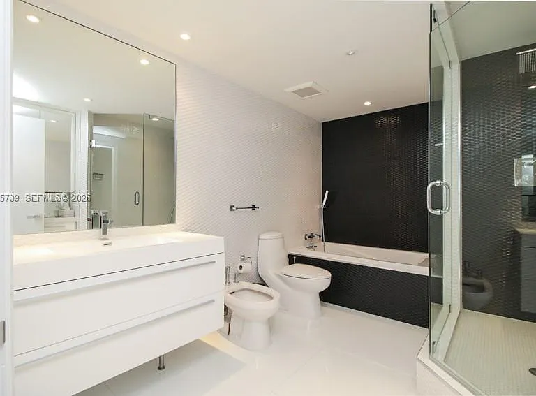 9801 Collins Ave #9W — Photo 12