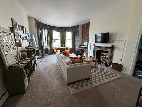 10 Westland Ave Photo 1