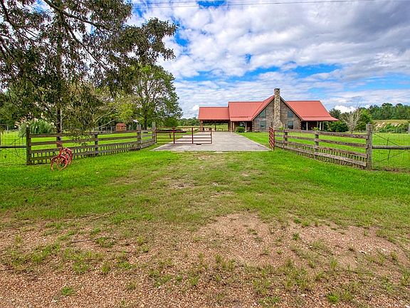 3rd image of 1210 County Road 2106