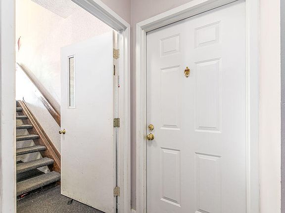 4th image of 31 Rio Grande Cir APT 1