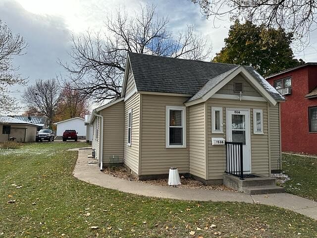 1st image of 1536 Barlow STREET