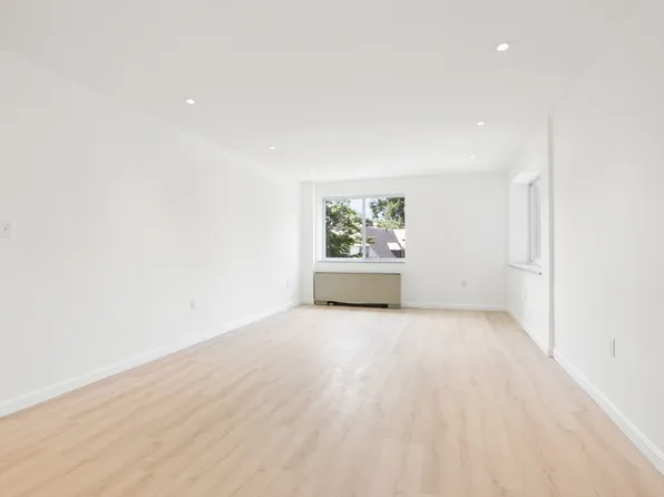 14 Concord Ave APT 416, Cambridge, MA 02138