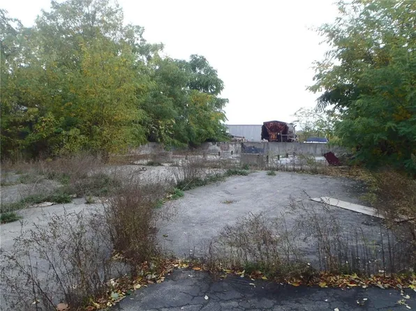 25 Hazel St, Pawtucket, RI 02860