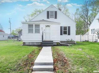 110 18th Ave, Moline, IL 61265