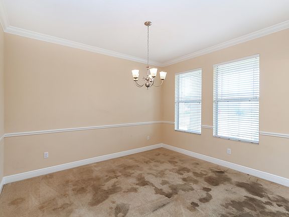 3rd image of 595 Sky Top Dr