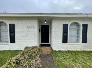 8550 Overhill Ln, Beaumont, TX 77707