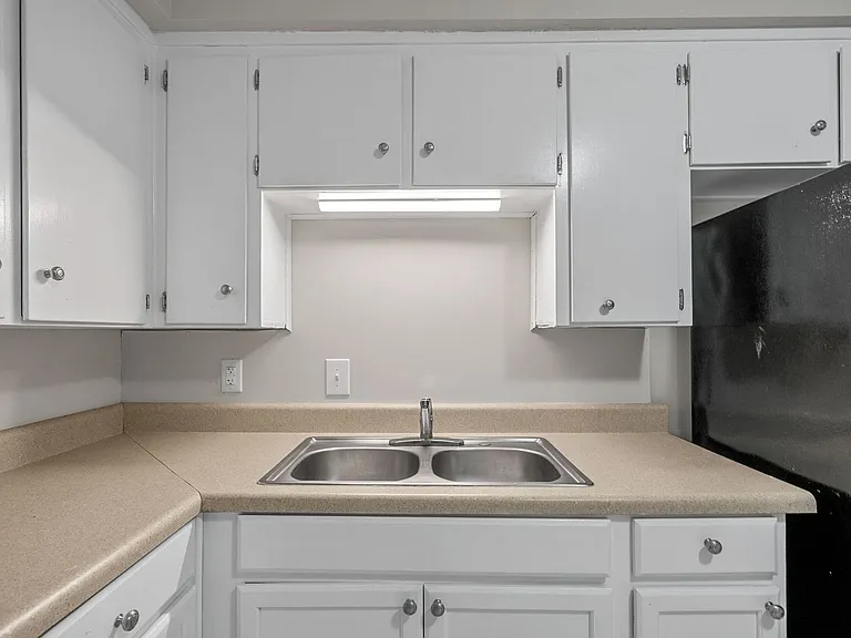 432 Circle Dr — Photo 8
