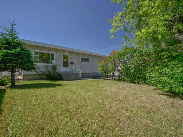 9513 N 105th Ave, Grande Prairie, AB T8V 1G5